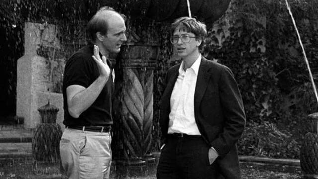 史蒂夫·鲍尔默和比尔·盖茨|图片来源 Quora