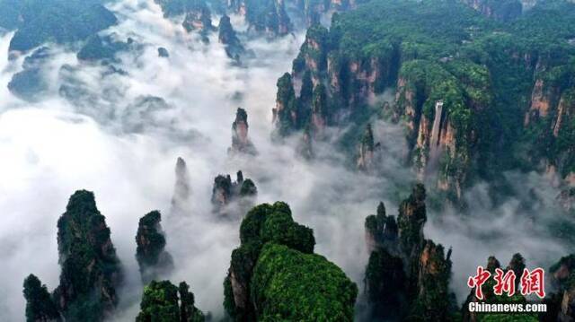 资料图：旅游胜地湖南张家界武陵源风景区。吴勇兵摄