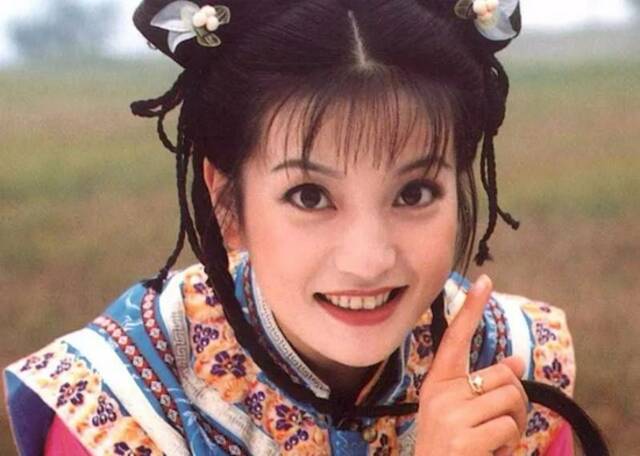 赵薇凭借在《还珠格格》中饰演的小燕子火遍亚洲