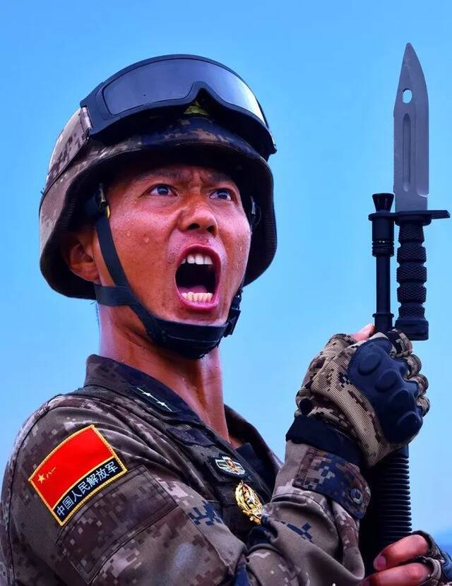 致敬，中国军人！
