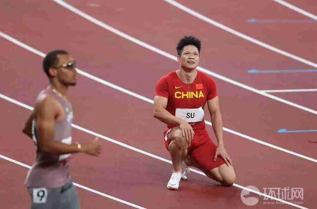 苏炳添“飞”出亚洲最快速度！外国网友：中国人能跑这么快！惊了！