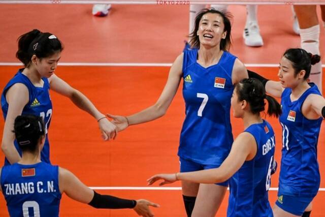东京奥运会女排小组赛最后一场比赛，中国女排3：0横扫阿根廷女排