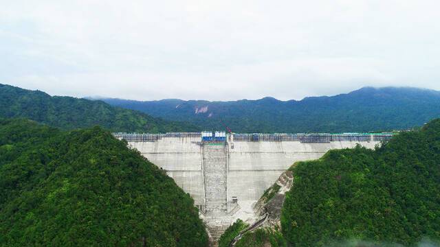 广东阳蓄电站上水库通过蓄水验收