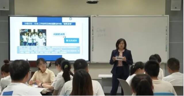 东北师范大学教师在首届全国高校教师教学创新大赛总决赛中喜获佳绩