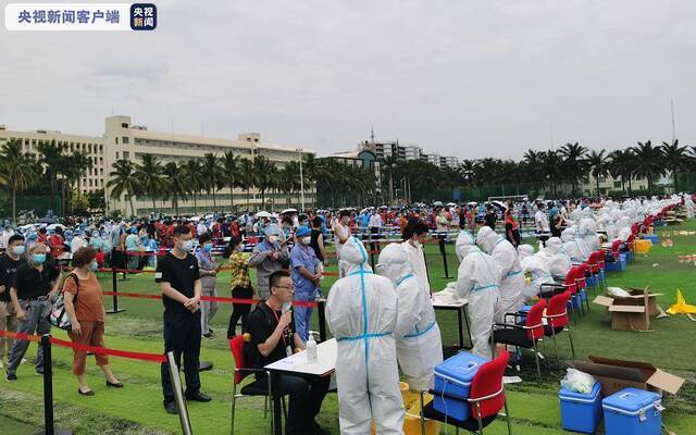 海口美兰机场5日进行全员核酸检测采样