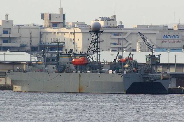 美军监测船“踩点”解放军南海演习区？