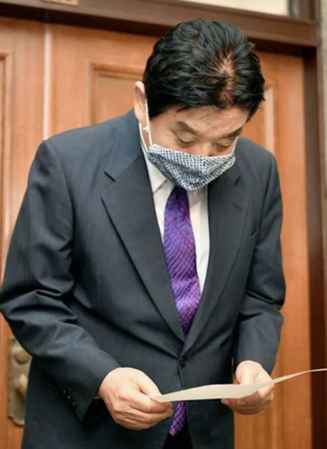 “咬金牌”被丰田严厉谴责后 名古屋市长上门请罪：把道歉信交给了前台员工