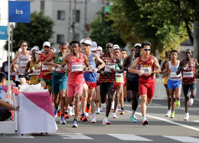 中国选手杨绍辉获得男子马拉松第19名