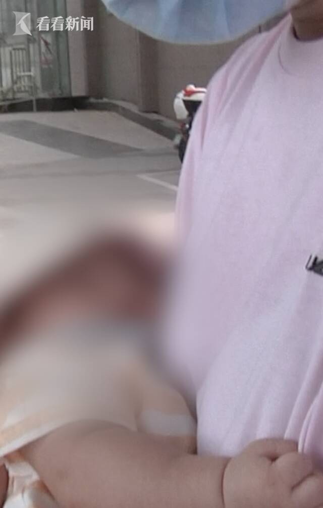 视频｜郑州疫情医院被封控 3个月大婴儿要出院怎么办？