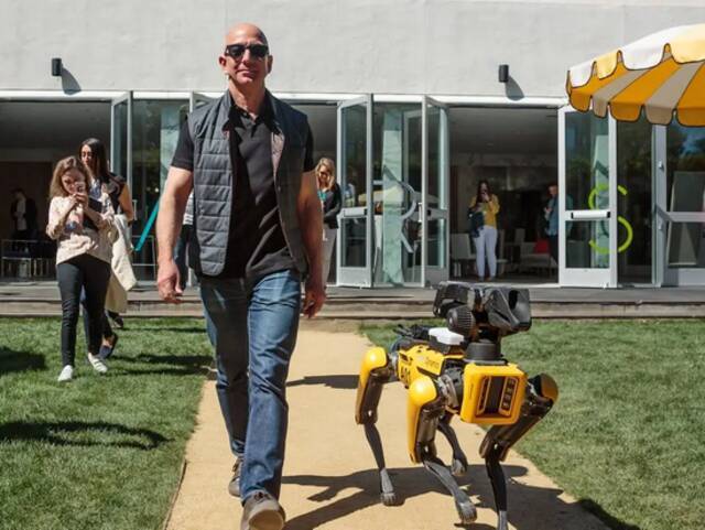 为啥科技公司都想养只机器狗？
