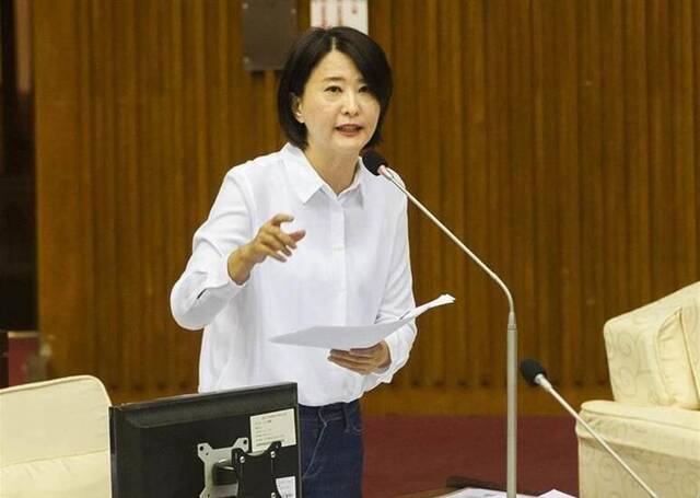 台湾自产疫苗下周可预约接种，台北市议员爆料：61个“绿委”仅12人愿打
