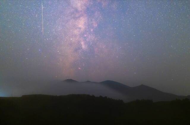 今天凌晨，北京呈现绝美夜空！“追星族”送出最新大片