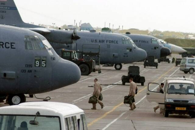  2005年4月在乌兹别克斯坦K2基地的美国空军部队