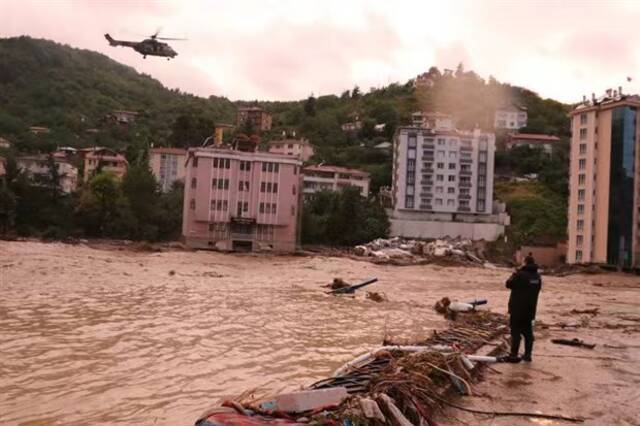 土耳其黑海地区洪灾遇难人数上升至11人