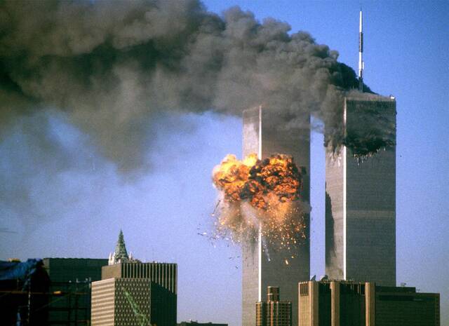 2001年9月11日，“9·11恐怖袭击事件”震惊世界图自社交媒体