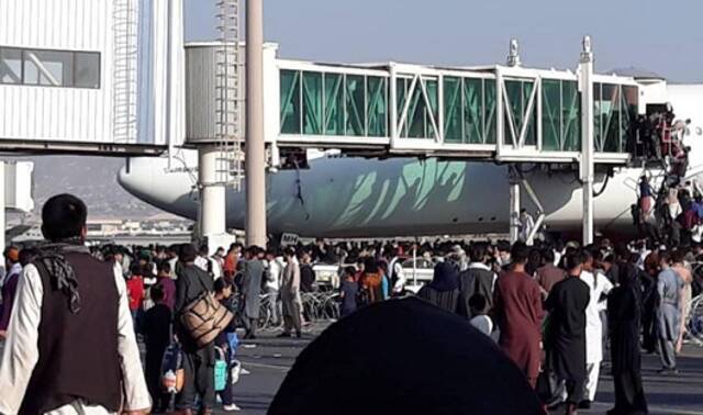 喀布尔机场发表声明：所有商业航班已关闭