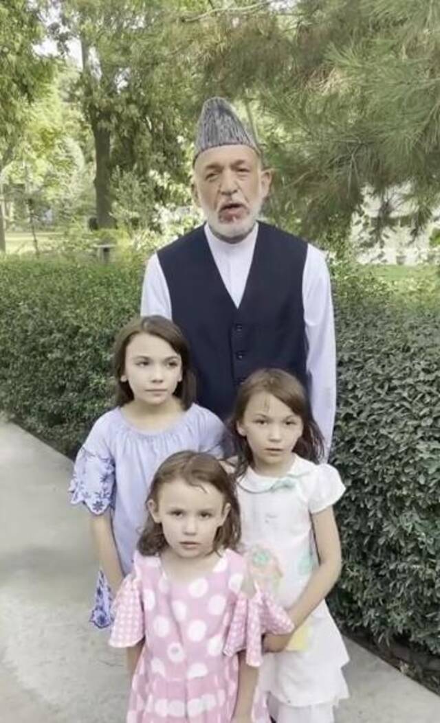 阿富汗前总统卡尔扎伊：自己和子女将留在喀布尔