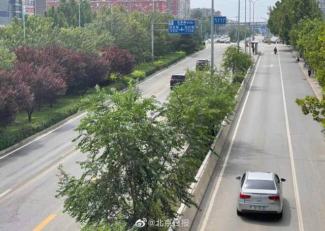 北京旱河路铁路桥已通行 昨晚有司机距铁路桥四五百米时被拦住