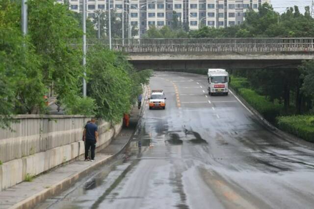 目前，这条道路已恢复通行。新京报记者王贵彬摄