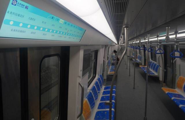全自动运行！年底北京将开通三条地铁新线，列车提前亮相