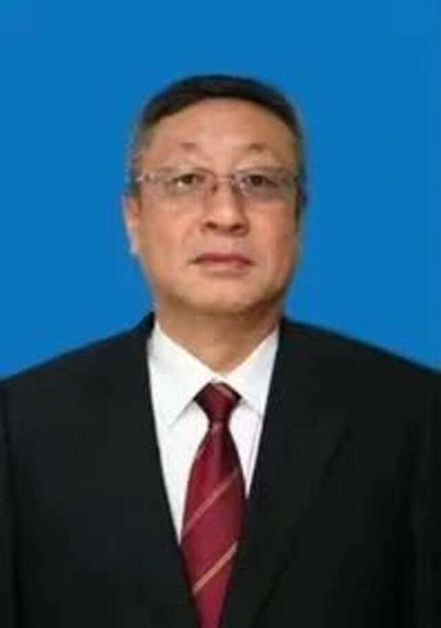 黑龙江高法原副厅级干部胡银波主动投案 正接受审查调查