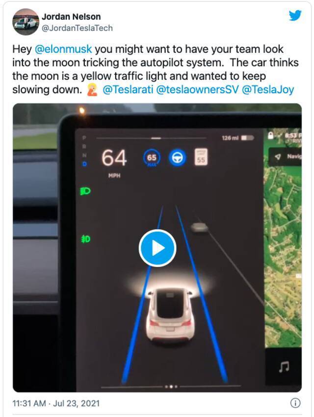 马斯克：我曾用一件T恤骗过我们家Autopilot系统