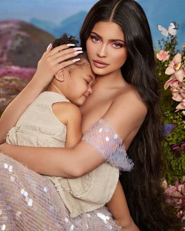 Kylie Jenner和女儿