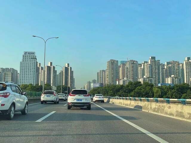 后天重庆全城降雨降温