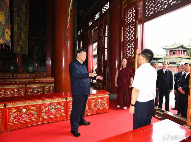 习近平在承德市考察调研