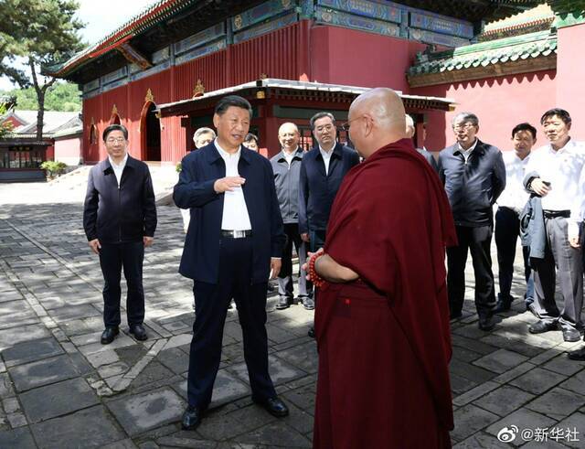 习近平在承德市考察调研