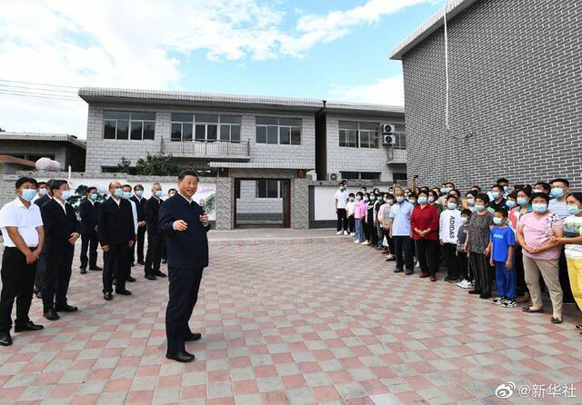 习近平在承德市考察调研