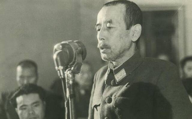 1949年12月，日本关东军司令官山田乙三在伯力审判法庭上供认罪行(资料照片)