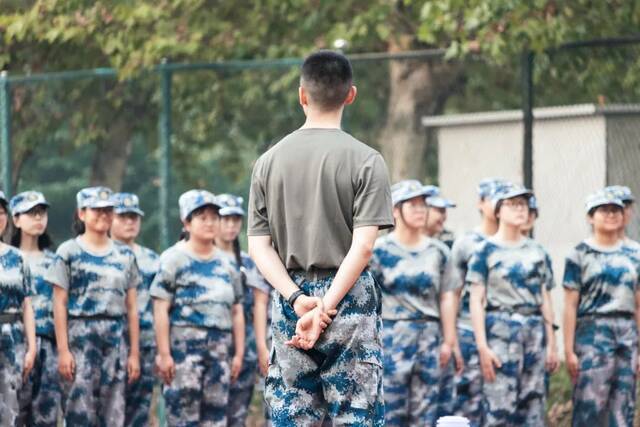 爷青回！沉浸式入学