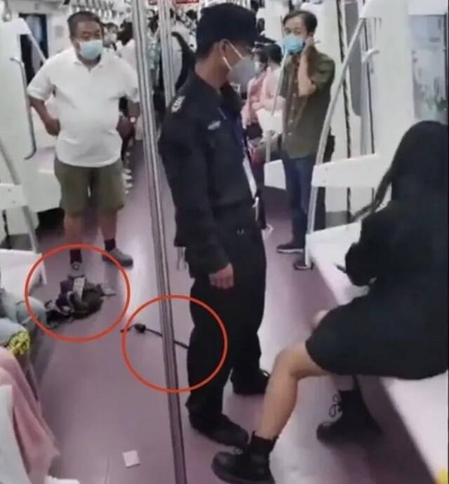 妇联跟进！西安女子遭地铁安保拖拽“衣不蔽体” 目击者还原事情经过