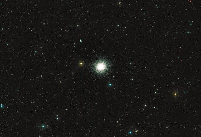 白矮星可能会在其生命的最后阶段继续燃烧氢气