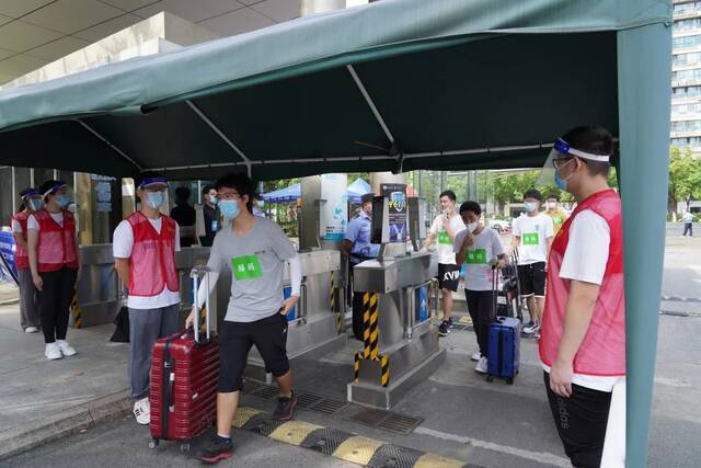 “备战”开学，待你回“家”！南航组织秋季学期学生返校报到模拟演练