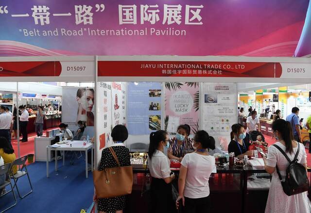 全球连线  东博会展商分享生意经：来中国做生意“踏实”