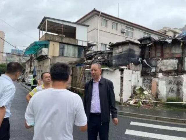 学生停课、地铁停运……秋天的台风为啥比夏天还猛？