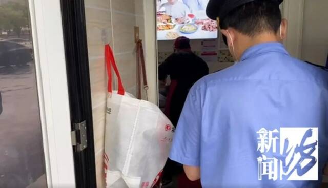 紫燕百味鸡回应“食品柜里老鼠乱窜”：已要求该门店停业，全力配合调查