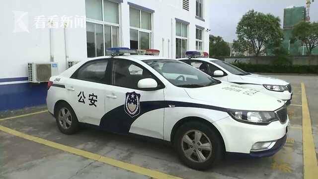 车主忘锁门 男子上错车