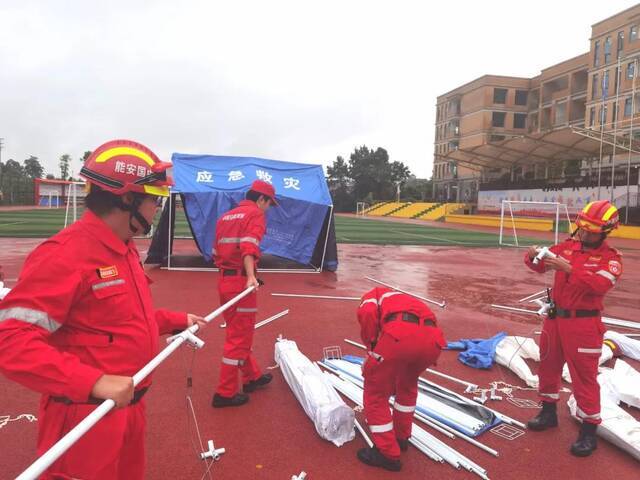 四川泸县发生6.0级地震 中国安能专业救援队火速驰援