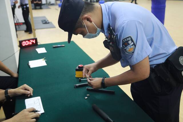 北京东城公安开展警情现场处置技能大比武