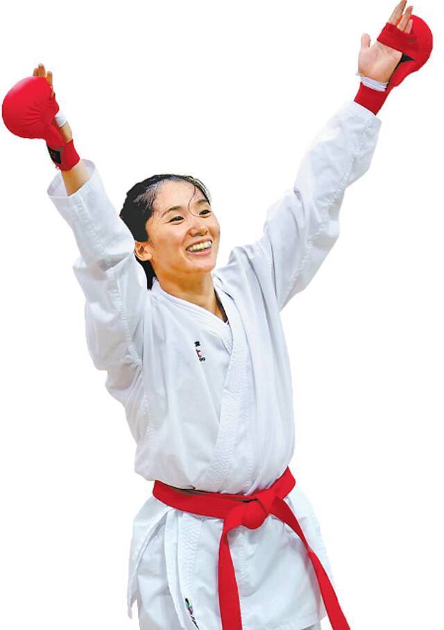 空手道女子组手-55公斤级 河南选手包揽金银牌