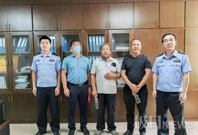 湖北咸宁5岁男童家门口被拐 30年后终于回家