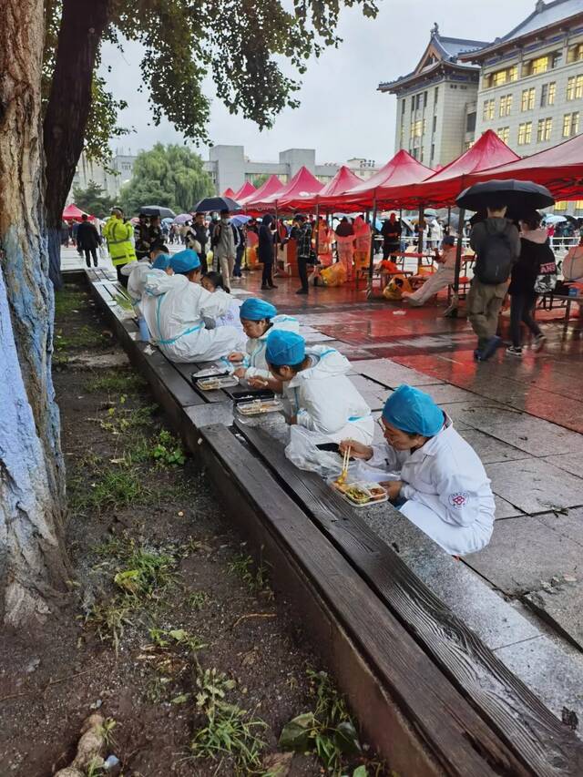 全员核酸检测，不舍昼夜，戮力同心，哈尔滨加油！