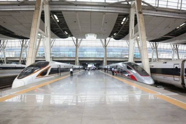 北京南站国庆黄金周运输今日启动，预计发送旅客136.6万人