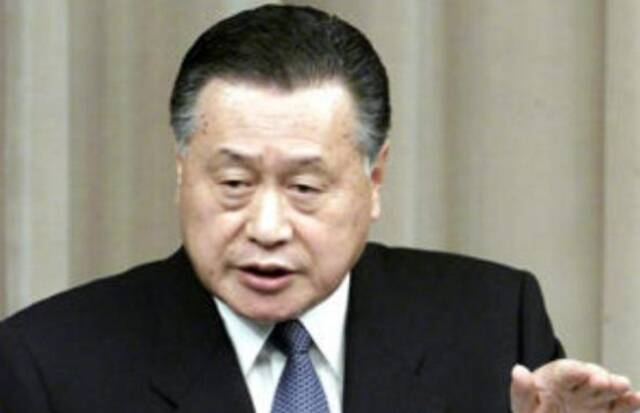 △森喜朗2000年担任日本首相，与菅义伟一样，出身并非政治世家