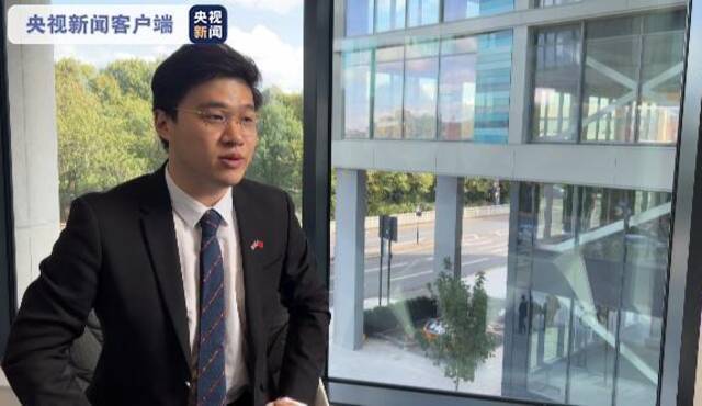 中国驻英使领馆派员慰问谢菲尔德大学遇袭中国留学生