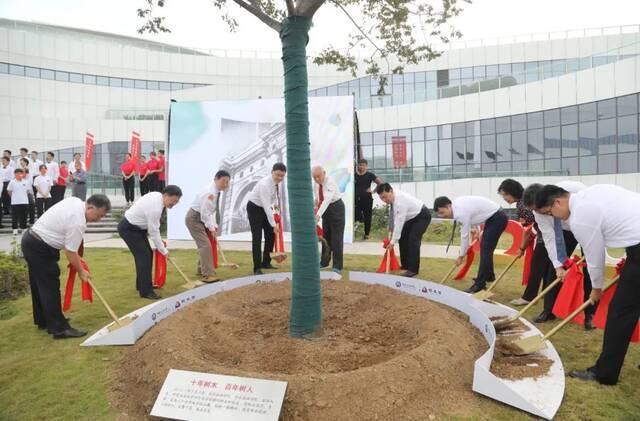 赓续家国情怀，弘扬石大文化——中国石油大学校史馆开馆！