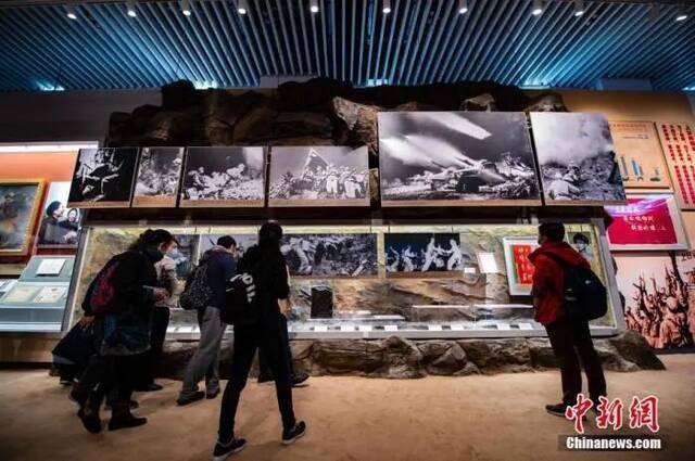 资料图：2020年，纪念中国人民志愿军抗美援朝出国作战70周年主题展览向公众开放。中新社记者侯宇摄